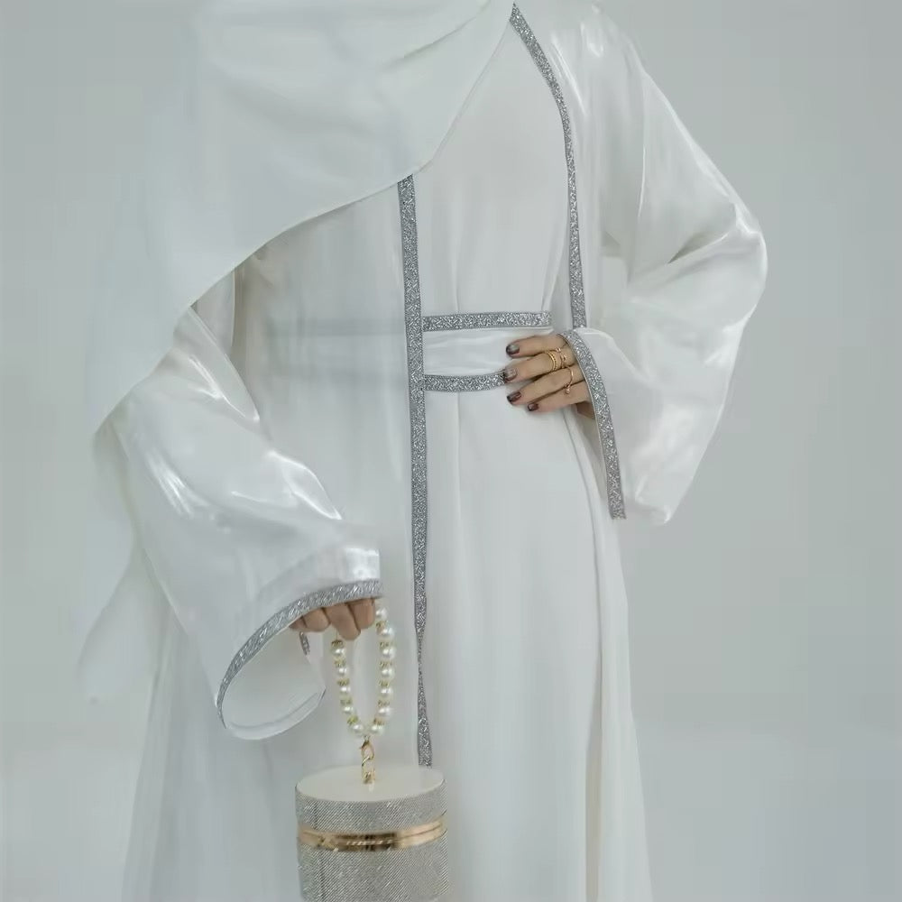 Glamouröse Kaftan Abaya mit Kapuze Eleganz in Satin