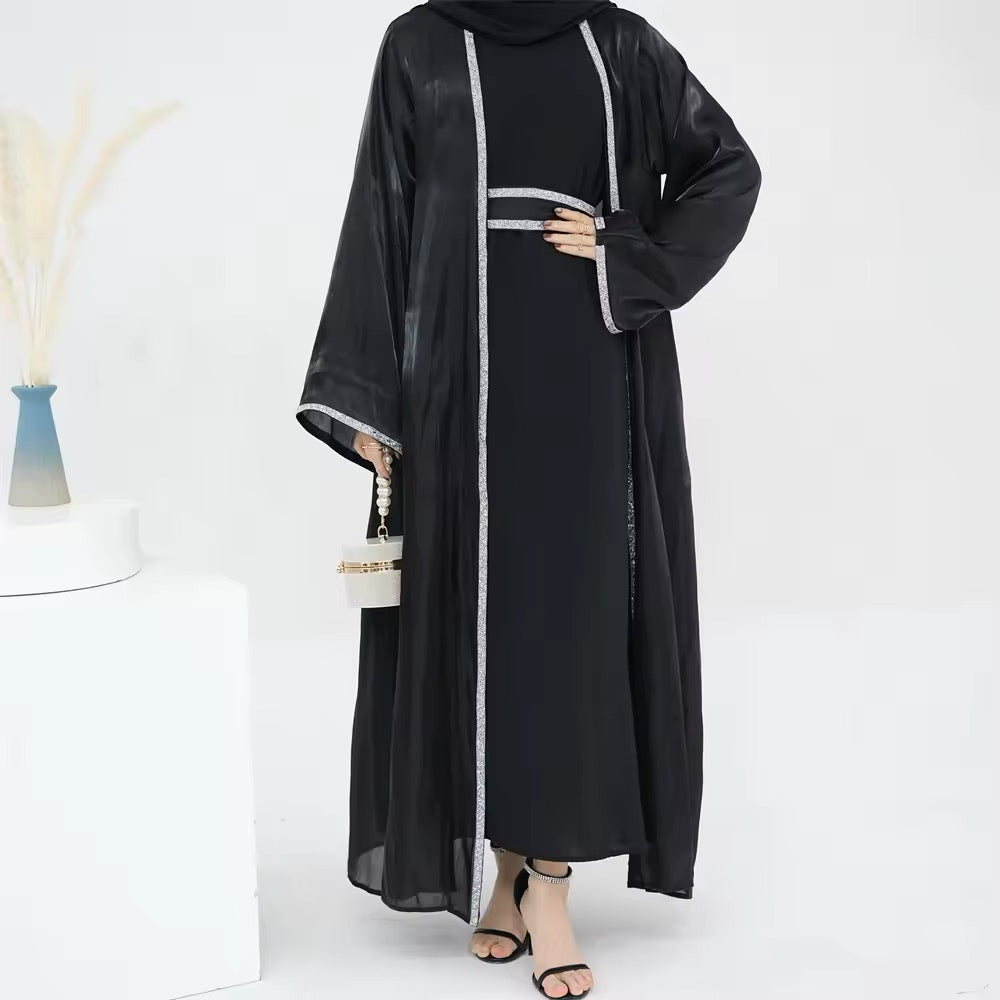 Glamouröse Kaftan Abaya mit Kapuze Eleganz in Satin