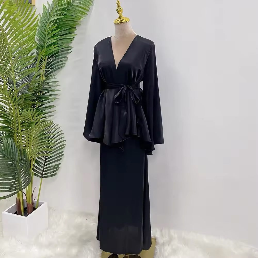 Satin Wickelkleid “Grace” mit Taillengürtel