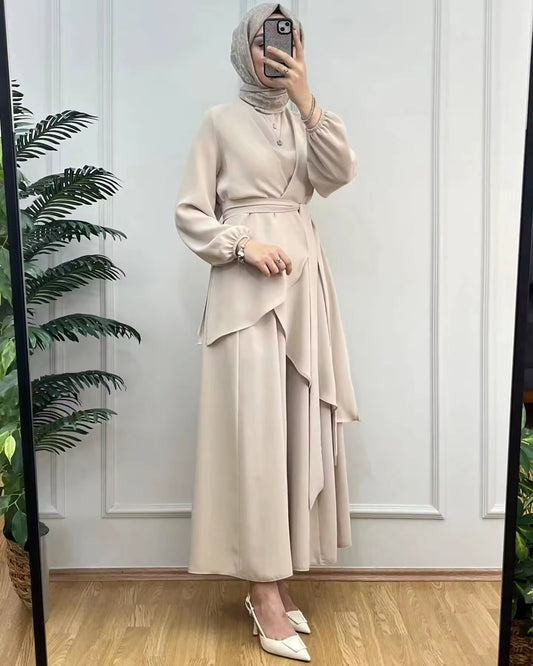Zweiteiliger Jumpsuit in Grau  Elegante Modest Fashion
