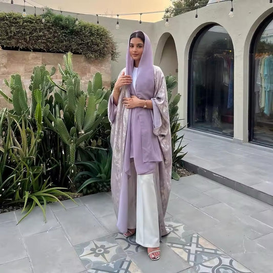 Luxuriöse Schimmer-Abaya aus Satin