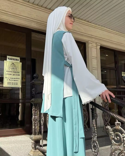 Elegantes Damen-Maxikleid mit Weste in Mintgrün