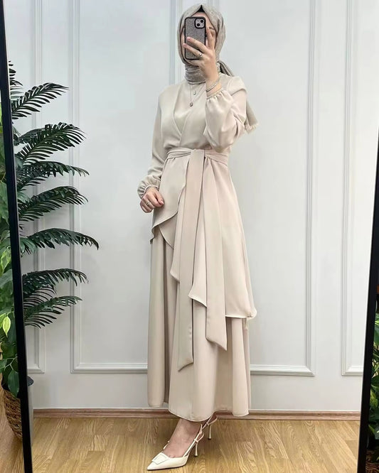 Zweiteiliger Jumpsuit in Grau  Elegante Modest Fashion