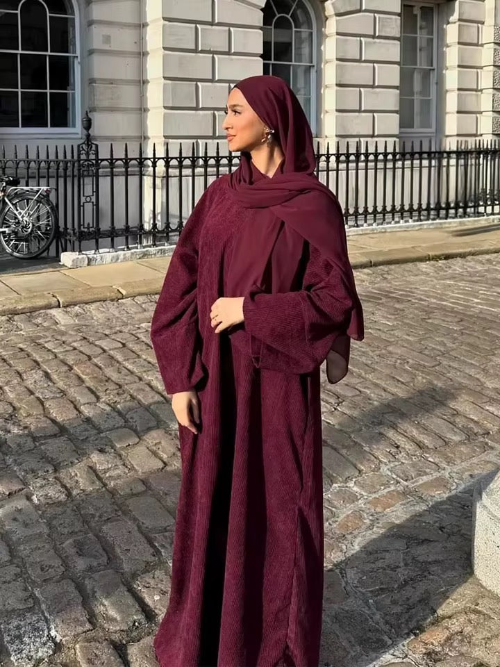 Abaya Nura Eleganz in fließendem Design