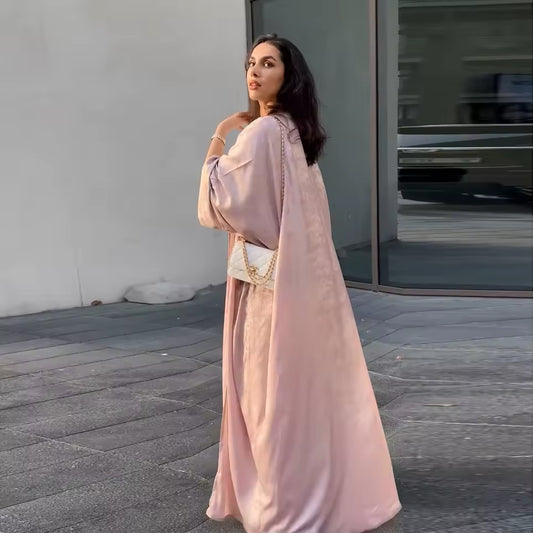 Luxuriöse Schimmer-Abaya aus Satin
