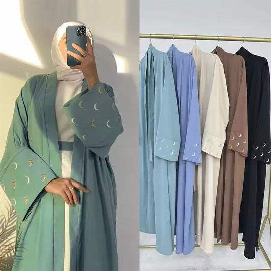 Abaya Lunar Elegance Stilvolle Abaya mit Halbmond-Stickerei