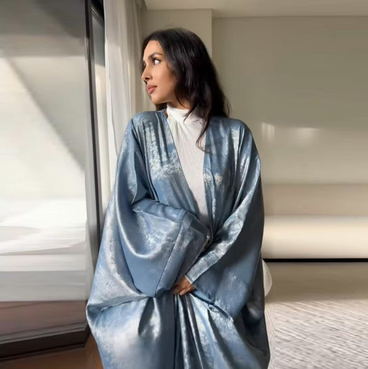 Luxuriöse Schimmer-Abaya aus Satin