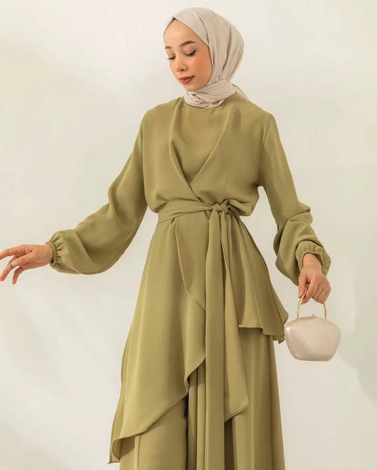 Zweiteiliger Jumpsuit in Grau  Elegante Modest Fashion