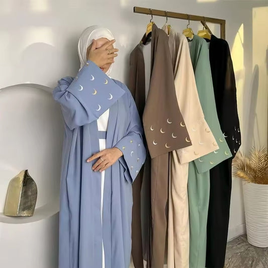Abaya Lunar Elegance Stilvolle Abaya mit Halbmond-Stickerei
