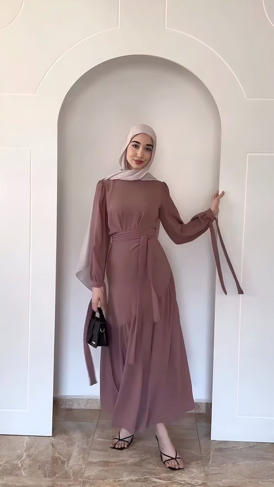 Elegantes Maxikleid in Mauve mit Taillengürtel