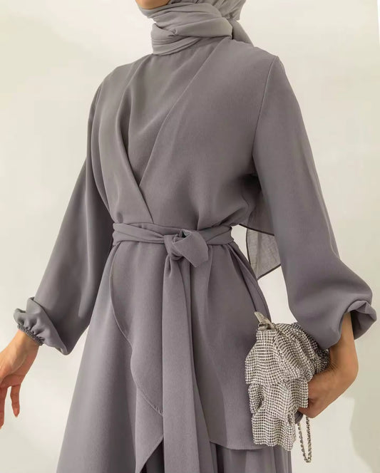 Zweiteiliger Jumpsuit in Grau  Elegante Modest Fashion