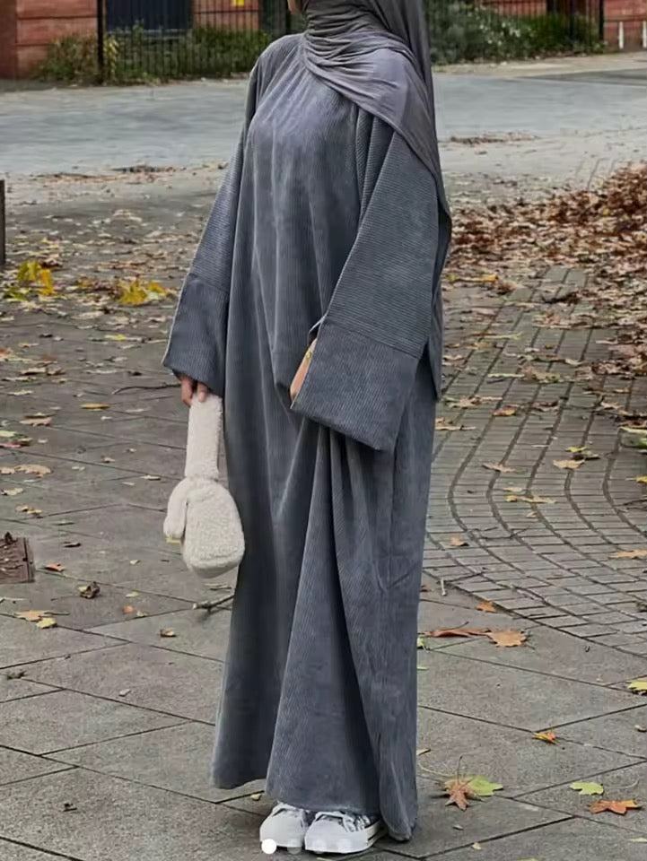 Abaya Nura Eleganz in fließendem Design