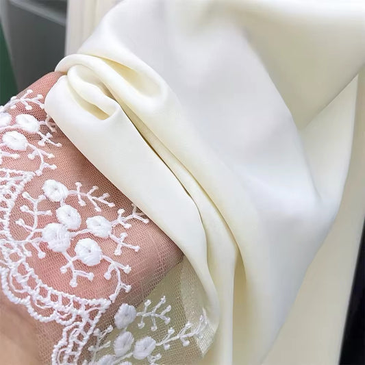 Elegantes Spitzendesign-Kopftuch - Vielseitig und Stilvoll