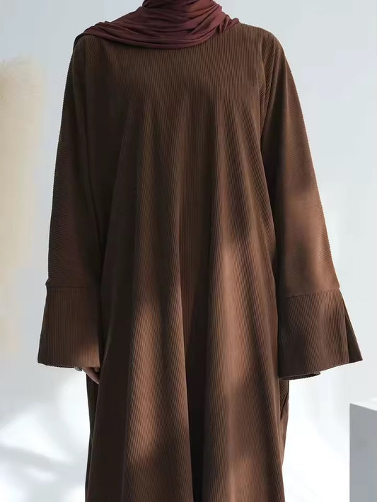 Abaya Nura Eleganz in fließendem Design
