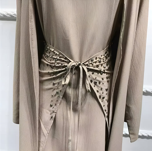 Elegante Damen-Abaya mit Perlendetails