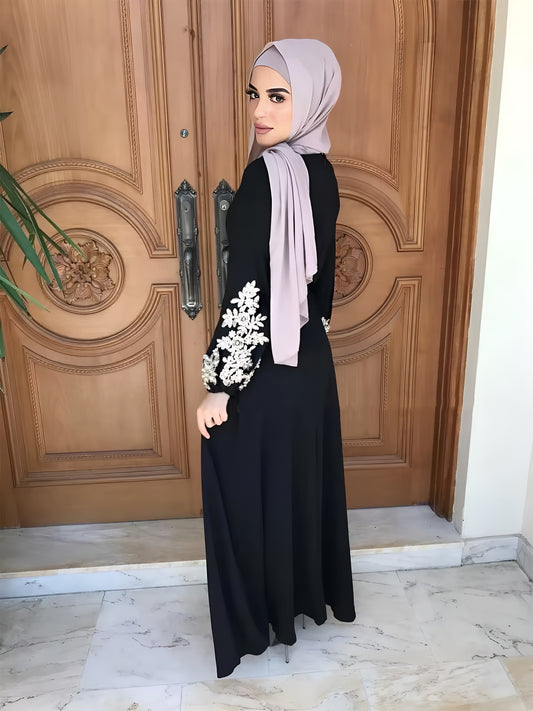 Elegance Maxi Dress mit Stickerei-Details